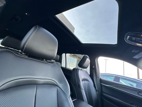 Used 2024 Jeep Grand Cherokee L Limited w/ Luxury Tech Group II image 18