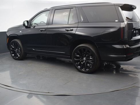 Certified 2026 Cadillac Escalade Platinum Sport w/ LPO, ONYX Package AWD/4WD image 3