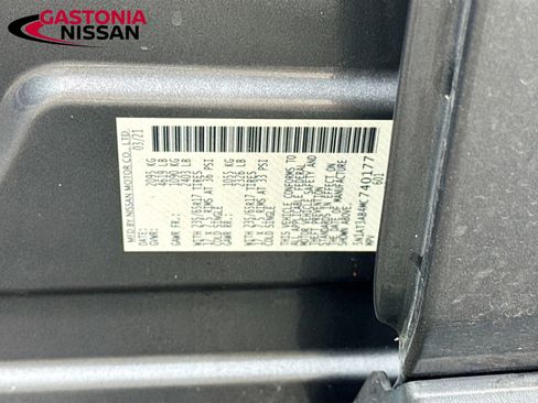 Used 2021 Nissan Rogue S image 37