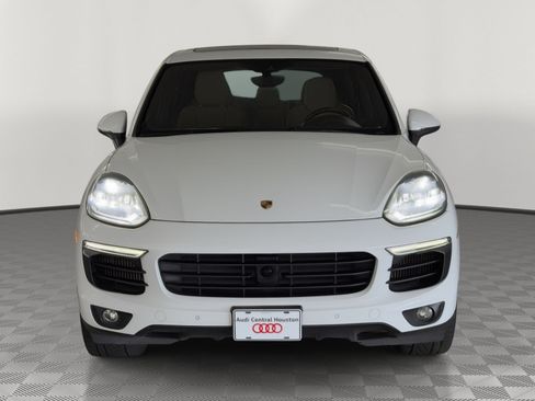 Used 2016 Porsche Cayenne S AWD/4WD image 6