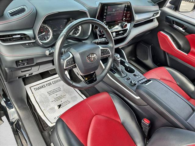 Used 2022 Toyota Highlander XSE AWD/4WD image 10