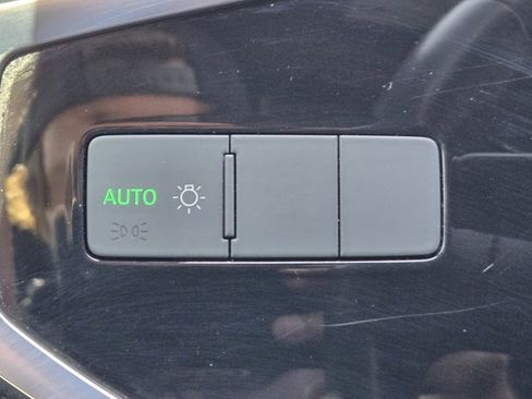 Used 2020 Audi Q3 2.0T Premium w/ Convenience Package image 22