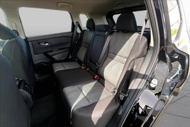 Certified 2026 Nissan Rogue SV FWD image 19