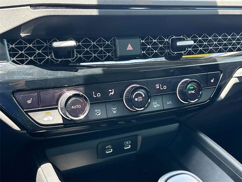 Used 2023 Honda Accord EX-L image 17