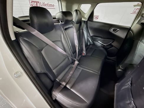 Used 2020 Kia Soul EX FWD image 29