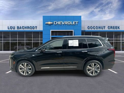 Used 2023 Cadillac XT6 Premium Luxury FWD image 5