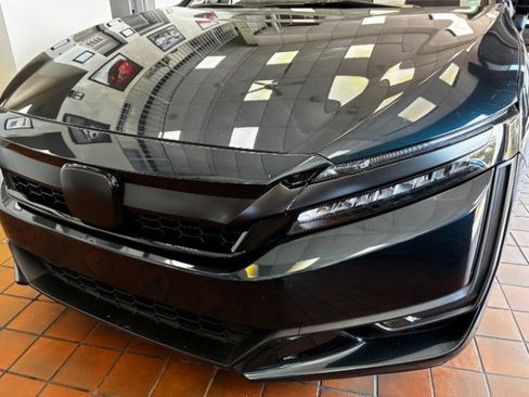 Used 2018 Honda Clarity Plug-In Hybrid image 9