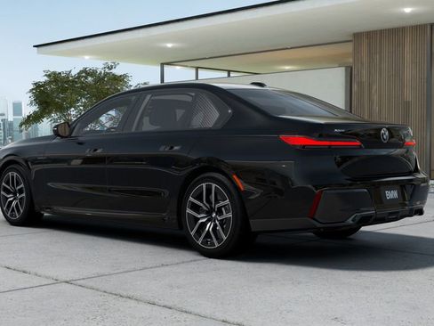 New 2026 BMW 760i xDrive w/ Executive Package image 2