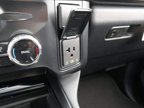 New 2026 Ford F350 Platinum w/ FX4 Off-Road Package image 24