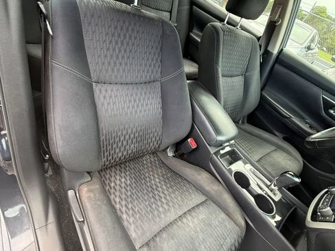 Used 2018 Nissan Altima 2.5 SV FWD image 12