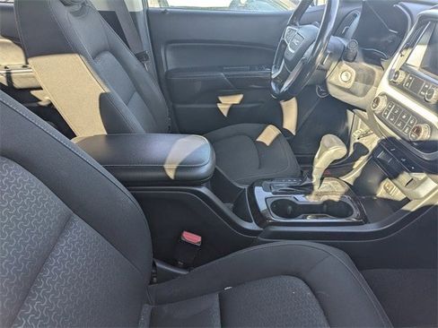 Used 2020 GMC Canyon SLE w/ Elevation Edition image 4