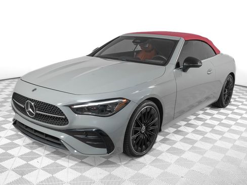 Used 2024 Mercedes-Benz CLE 300 4MATIC Cabriolet image 12