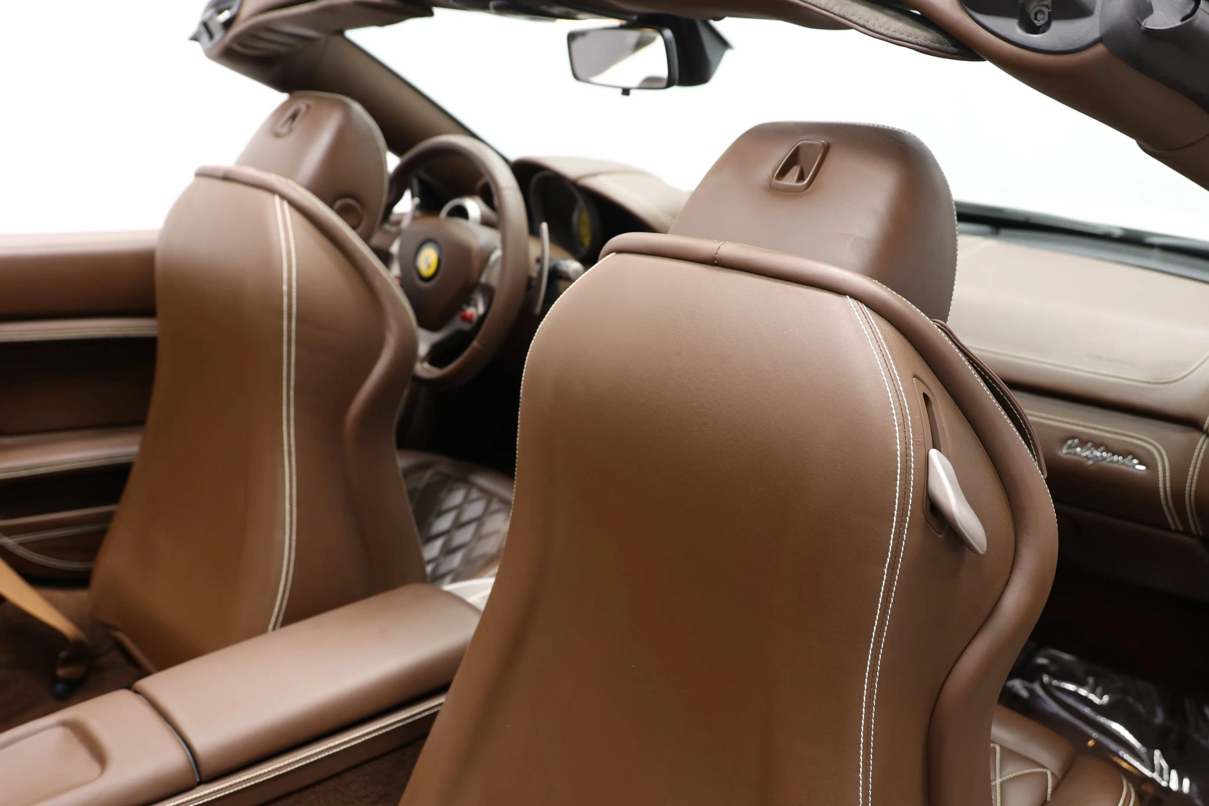 Used 2010 Ferrari California RWD image 99