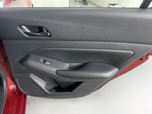 Used 2024 Nissan Altima 2.5 SV FWD image 27