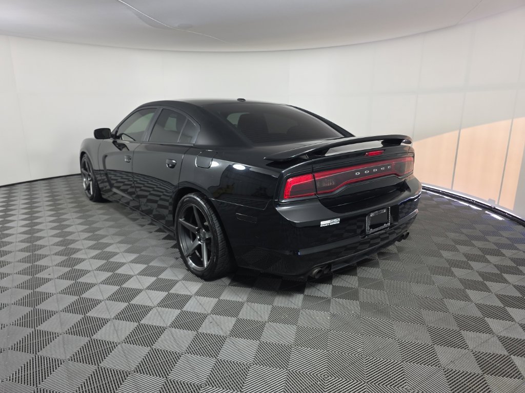 Used 2014 Dodge Charger R/T RWD image 3