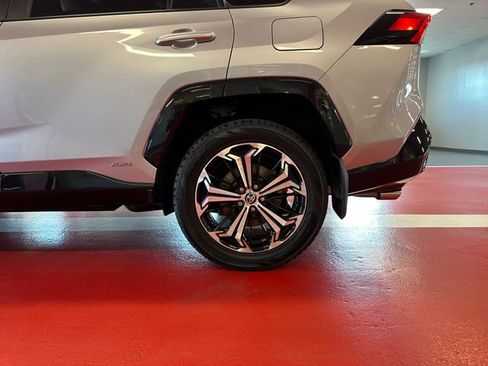 Used 2024 Toyota RAV4 XSE w/ Weather Package AWD/4WD image 28
