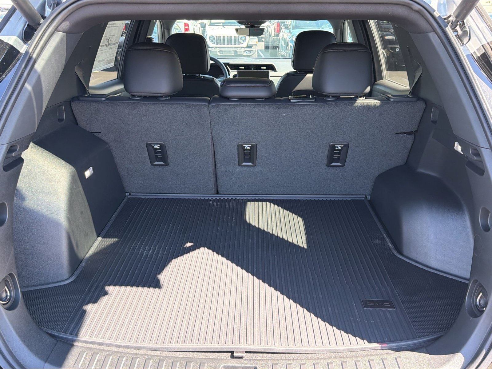 New 2027 GMC Terrain AT4 w/ Convenience Package III AWD/4WD image 26