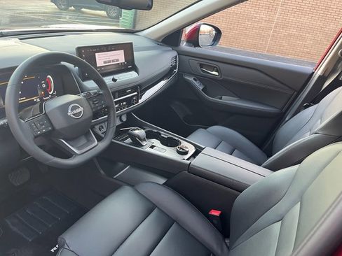 New 2025 Nissan Rogue SL AWD/4WD image 13