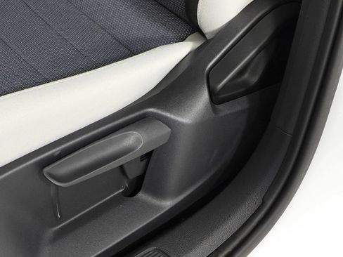 Certified 2025 Volkswagen Taos S FWD image 22