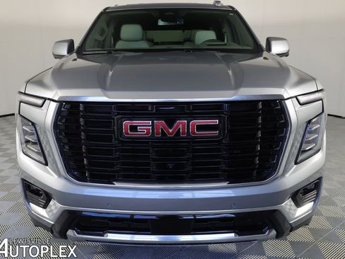 Used 2025 GMC Yukon Denali w/ Sun & Power Step Package AWD/4WD image 2