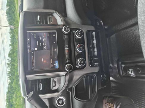 Used 2022 RAM 3500 Tradesman w/ Chrome Appearance Group AWD/4WD image 16