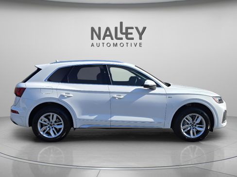 Used 2022 Audi Q5 2.0T Premium w/ Convenience Package image 6