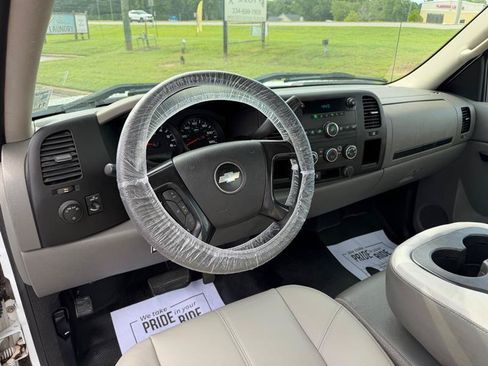 Used 2013 Chevrolet Silverado 1500 W/T RWD image 5