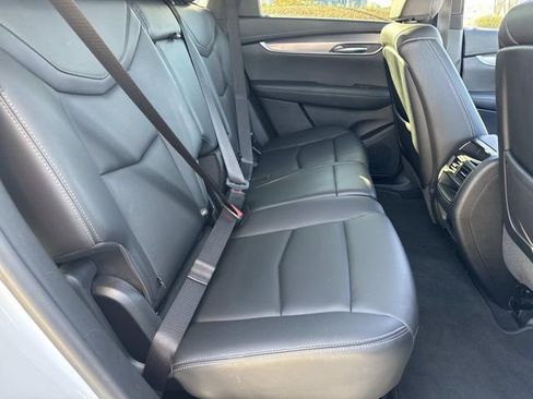 Used 2022 Cadillac XT5 Luxury FWD image 12