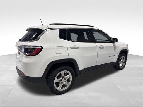 Used 2024 Jeep Compass Latitude AWD/4WD image 46