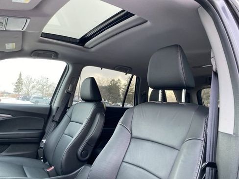 Used 2022 Honda Pilot Special Edition image 2