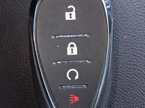 Used 2022 Chevrolet Bolt EUV LT w/ Convenience Package FWD image 26