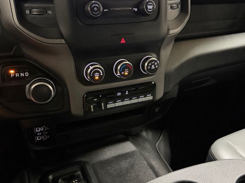 Used 2020 RAM 2500 Tradesman w/ Chrome Appearance Group AWD/4WD image 13