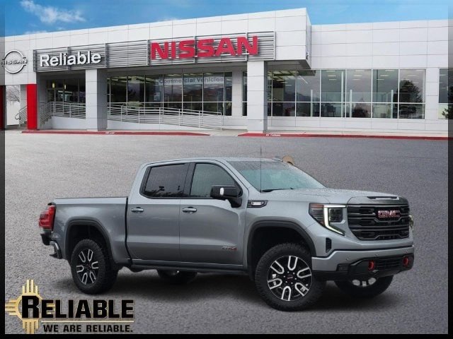 Used 2024 GMC Sierra 1500 AT4 w/ Technology Package AWD/4WD image 1