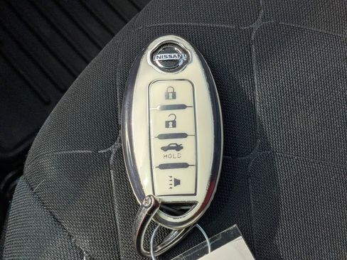 Used 2019 Nissan Kicks SV image 30