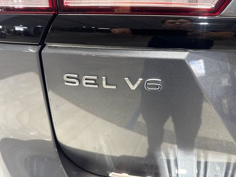 Used 2023 Volkswagen Atlas SEL R-Line AWD/4WD image 23