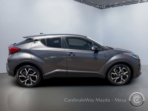 Used 2020 Toyota C-HR XLE FWD image 3