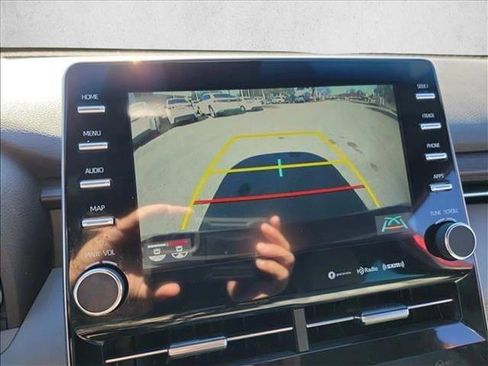 Used 2020 Toyota Avalon XLE image 22