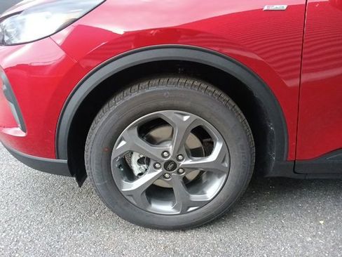 New 2026 Ford Escape ST-Line w/ Tech Pack #1 FWD image 10