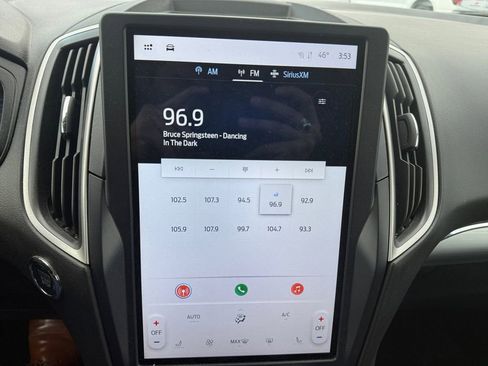 Used 2022 Ford Edge SEL w/ Convenience Package image 17