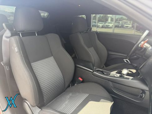 Used 2022 Dodge Challenger GT RWD image 18