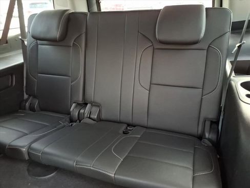 Used 2019 Chevrolet Suburban Premier image 20