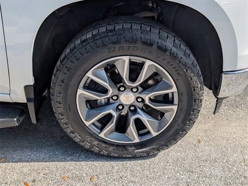 Used 2023 Chevrolet Silverado 1500 LT w/ Leather Package image 23