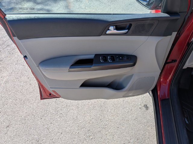 Used 2022 Kia Sportage LX AWD/4WD image 6