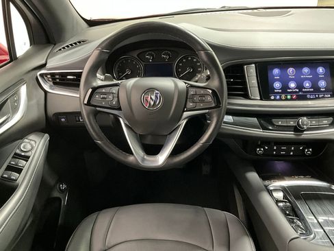 Used 2024 Buick Enclave Essence AWD/4WD image 6
