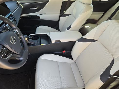 Certified 2025 Lexus ES 350 Premium Package image 21