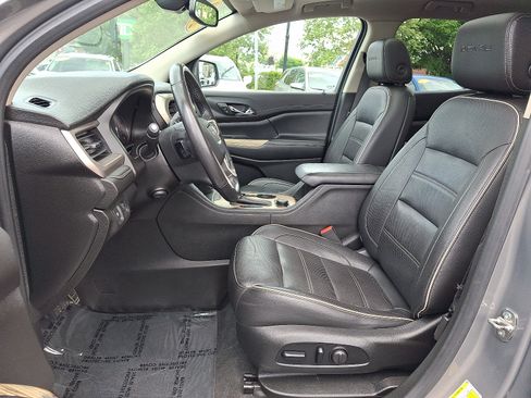 Used 2019 GMC Acadia Denali w/ Technology Package AWD/4WD image 15