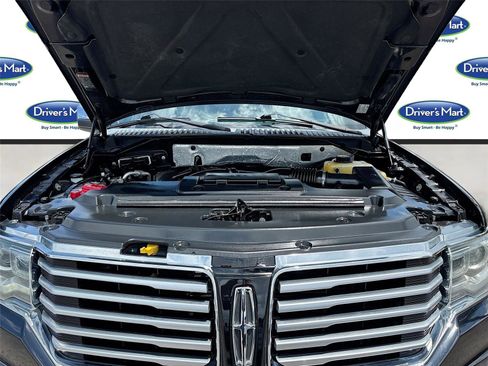 Used 2016 Lincoln Navigator L Select RWD image 32