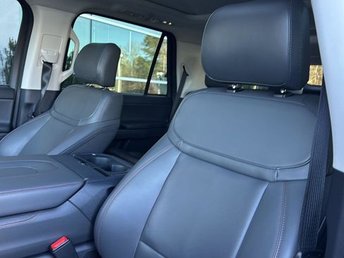 Certified 2025 Ford Expedition Active image 26