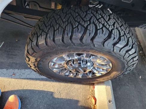 Used 2020 Ford F250 XLT w/ XLT Premium Package image 6