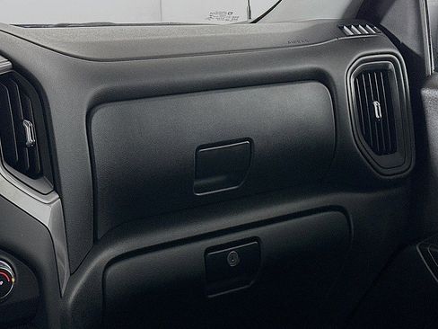 Used 2022 Chevrolet Silverado 1500 Custom image 21